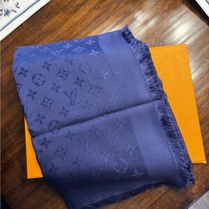 Louis Vuitton classic Monogram Shawl